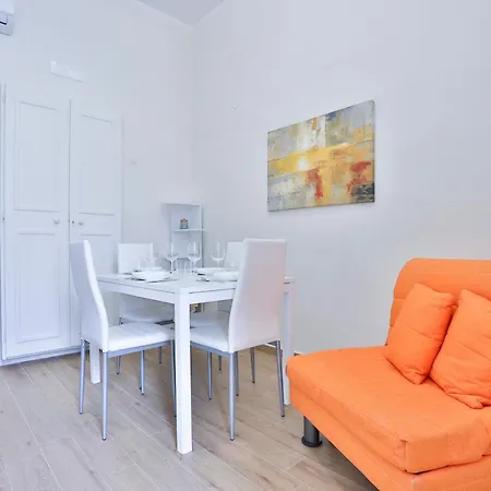 Guesthost - Old Town Hideaway * Salerno