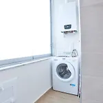 Guesthost - Old Town Hideaway Appartement *